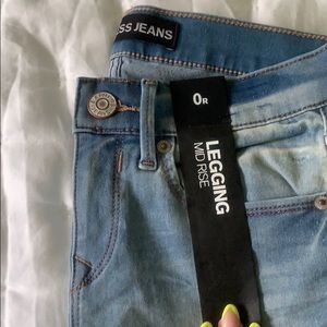 Express light wash skinny jeans